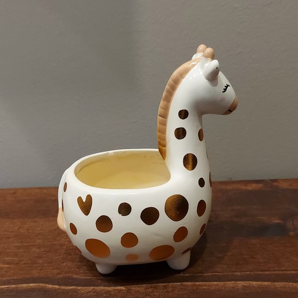 Charmed Aroma Giraffe Candle Holder - Picture 9 of 9